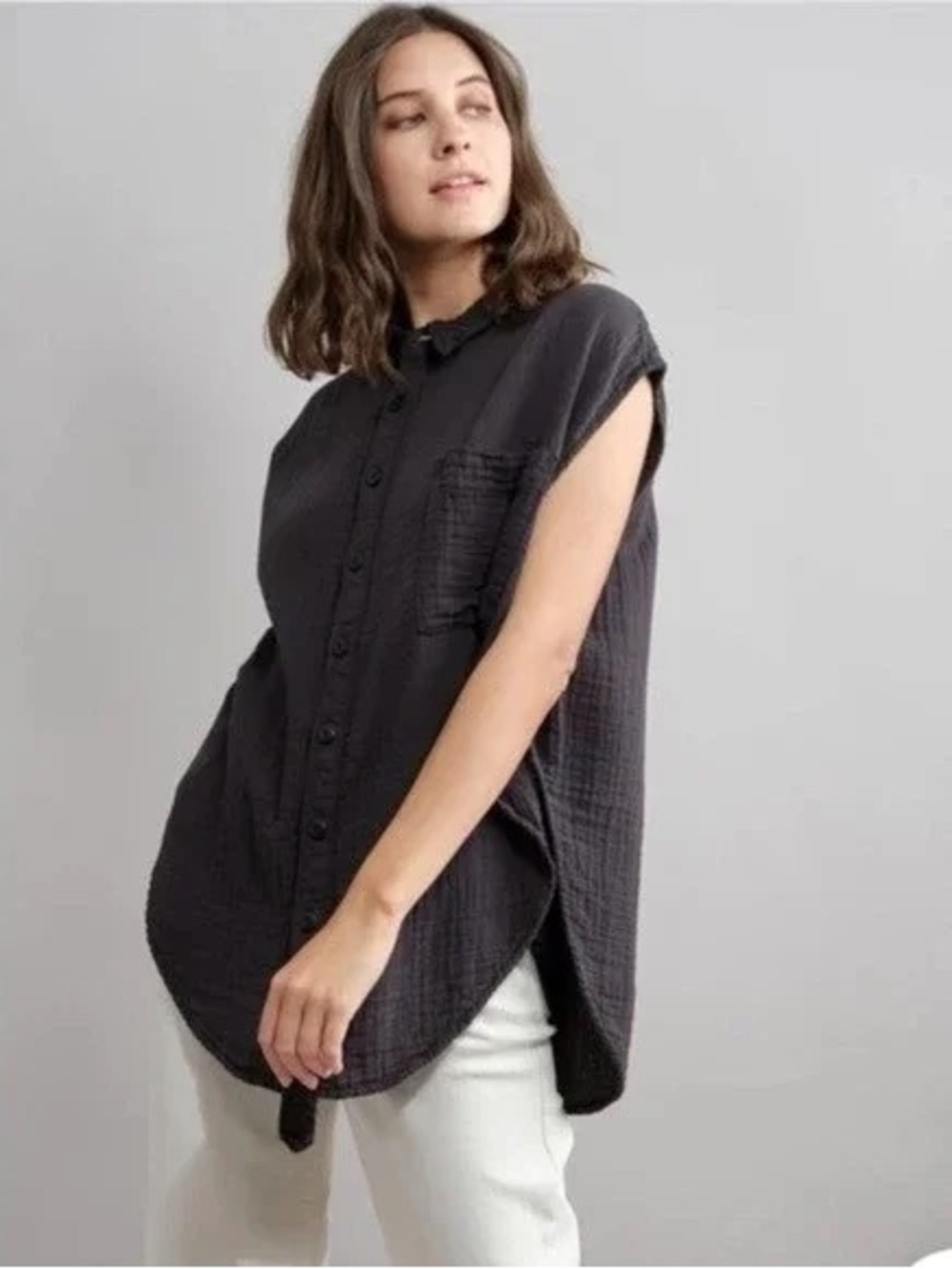 Madewell Black Sleeveless Button-Down Gauze Shirt